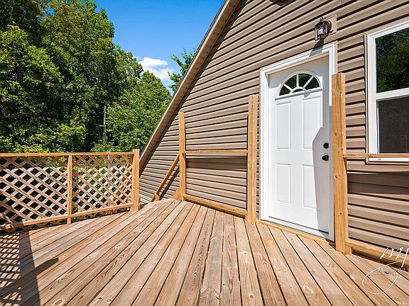 4th image of 318 Oriole Ln