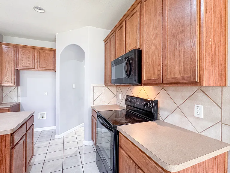 1212 Maple Terrace Dr — Photo 8