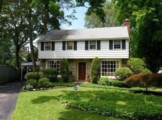 7 Langdon Ln, Narberth, PA 19072