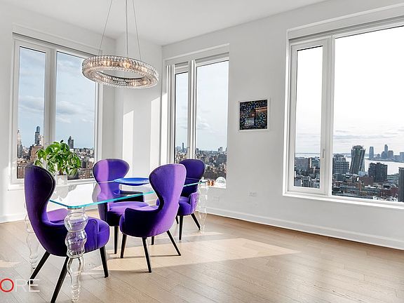 4th image of 530 W 30th St Penthouse 2C