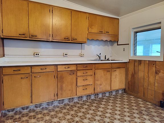 2nd image of 1510 N Grand Ave