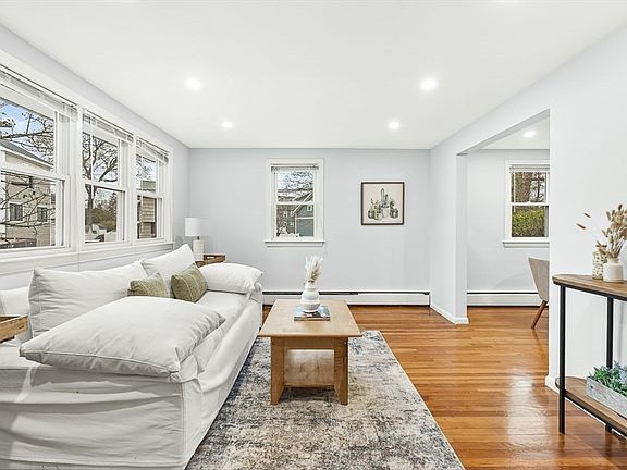 5th image of 2 George Rd Unit 2