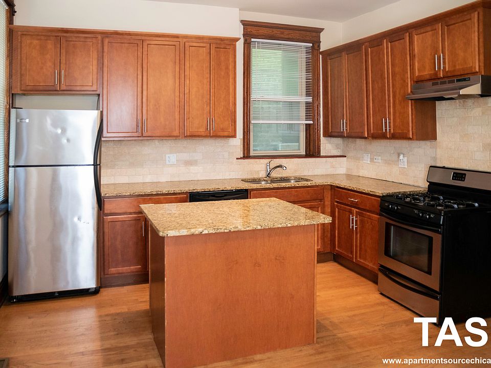 1st image of 853 W Wellington Ave #1A