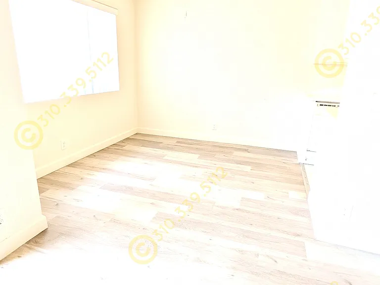 11852 Rochester Ave #8 — Photo 9