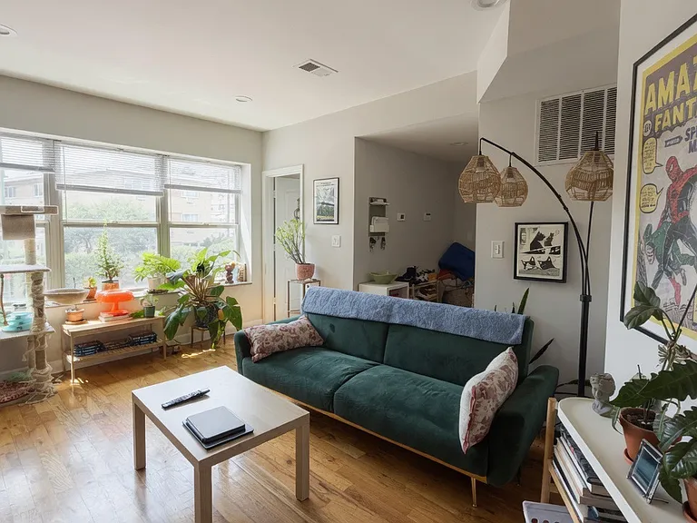 2046 W Touhy Ave #1 — Photo 4