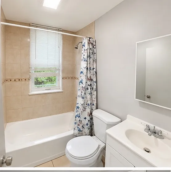 1086 Anna St #1R — Photo 8