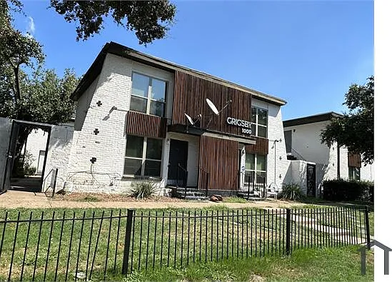 1000 Grigsby Ave #203