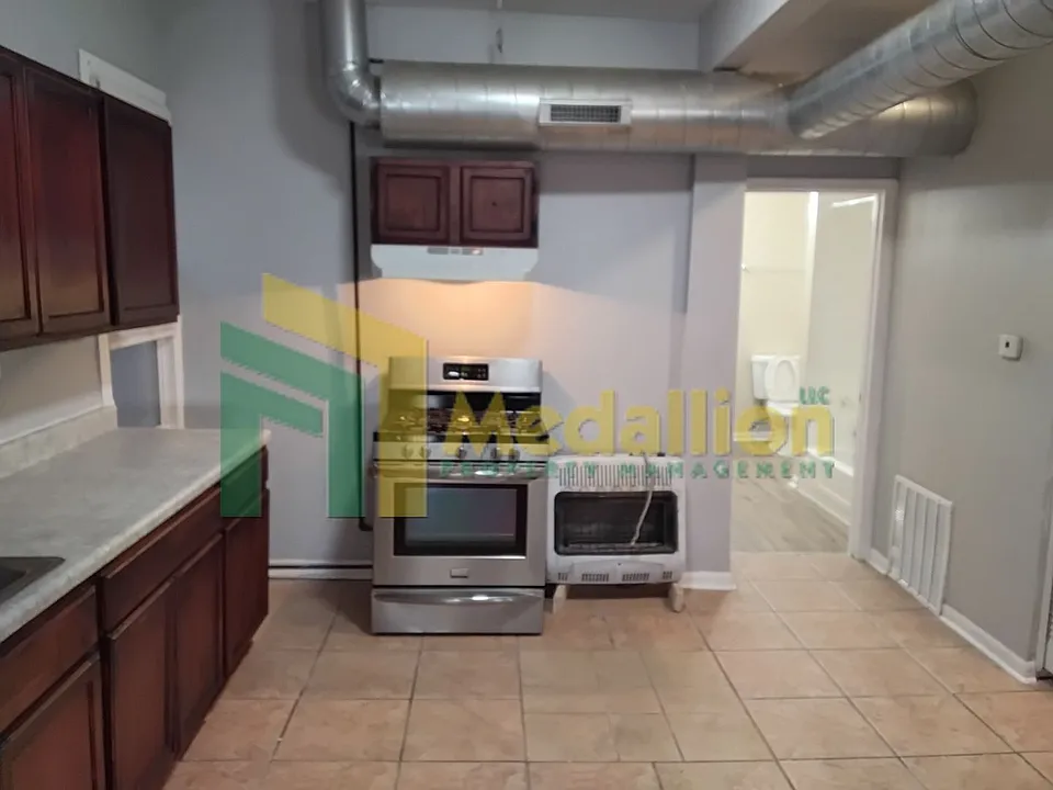 1241 N Ashland Ave #2