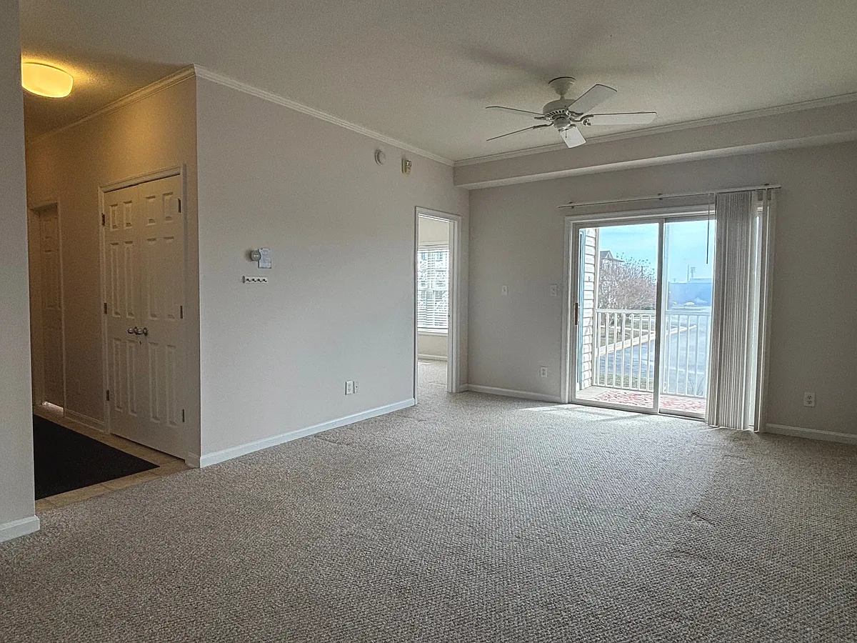Building Photo - 17059 S Brandt St #3206
