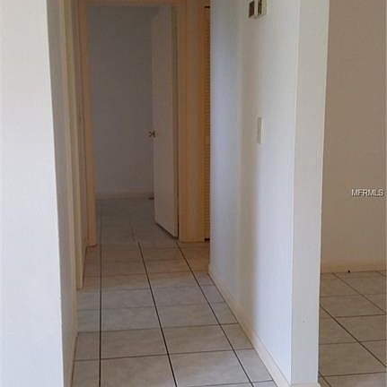 5th image of 1120 E Lombardy Dr