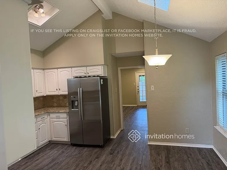 1517 Woodvale Dr — Photo 7