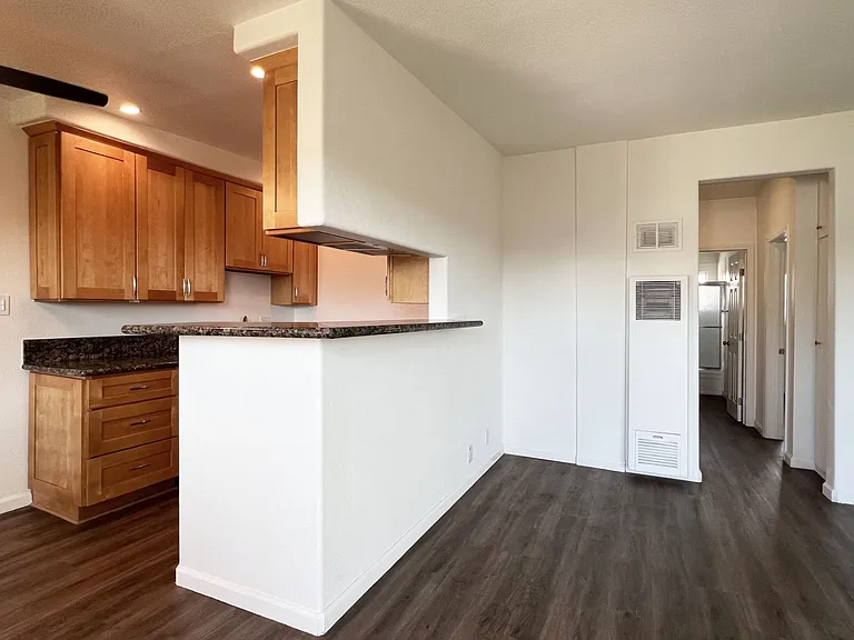 1743 W Malvern Ave #6 — Photo 7