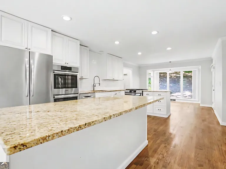 4217 N Mountain Rd NE — Photo 6