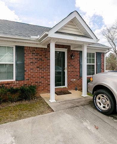 1st image of 501 Edgecliff Ln