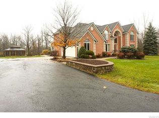 6185 Heise Rd, Clarence Center, NY 14032