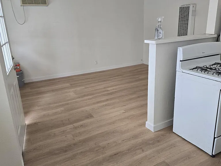 3119 Havenpark Ave — Photo 3