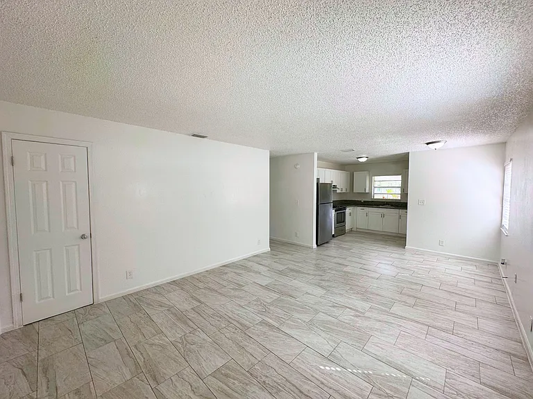 692 Neil Rd #702 — Photo 3