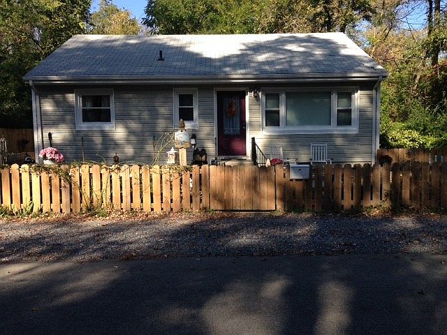 1st image of 106 Arlington St