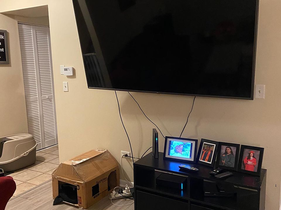 1st image of 401 N Cambridge Dr #401