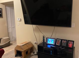 401 N Cambridge Dr #401, Palatine, IL