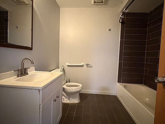 5th image of 621 E Coleman St #1E
