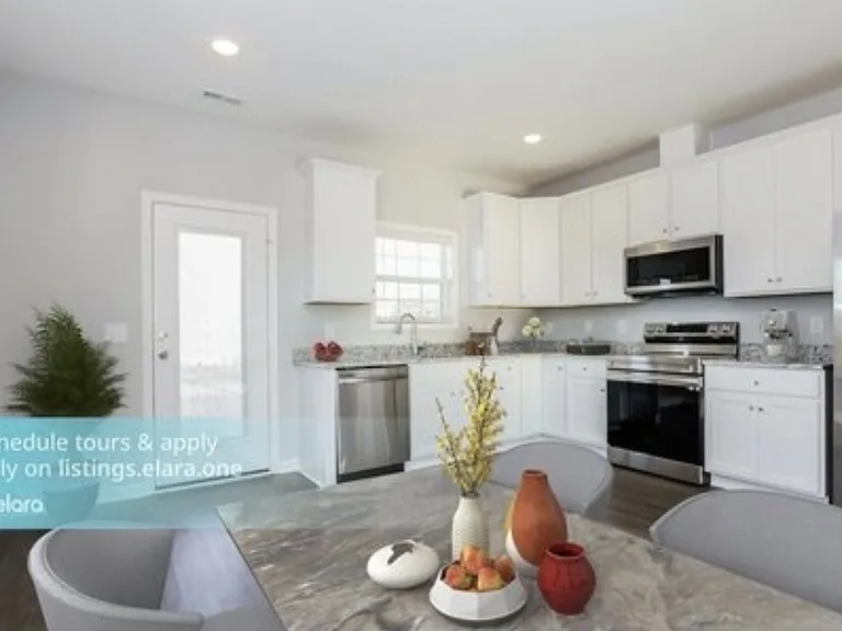 1043 Echo Ridge Rd — Photo 4