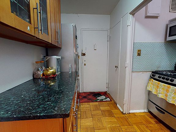 3rd image of 477 Franklin D Roosevelt Dr #L403