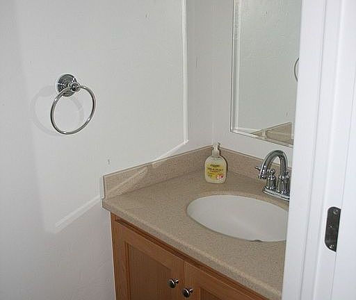 1/2 Bath