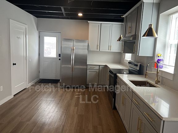 5th image of 218 Walnut St #1