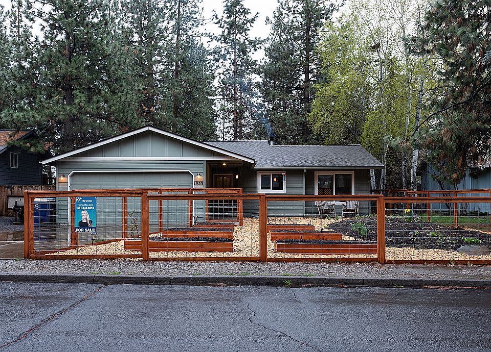 1st image of 1953 SW Forest Ridge Ave