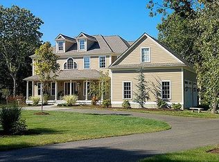 21 Banfield Ln, Saunderstown, RI 02874