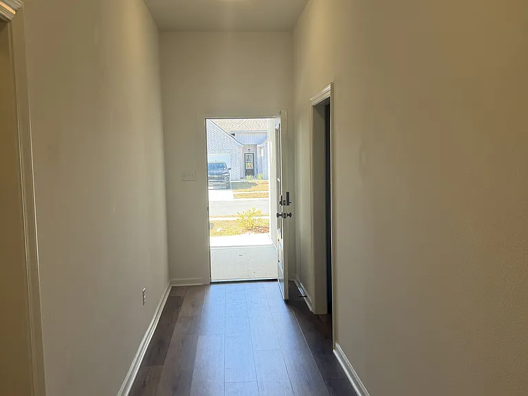 15490 Ralph Christy Dr — Photo 4