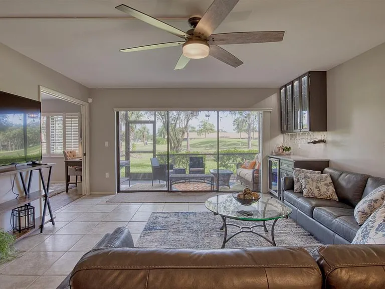 5640 Golf Pointe Dr #101 — Photo 17