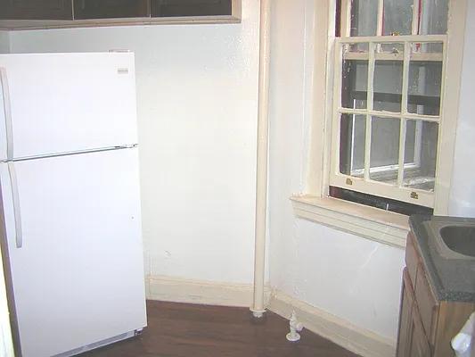 Rented by AWC Real Estate | media 9