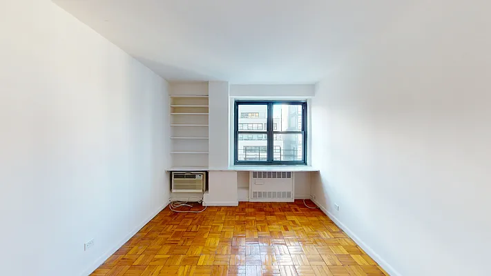 Rented by Bond New York | media 22