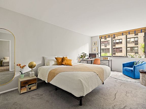 3rd image of 343 E 74th St APT 4H