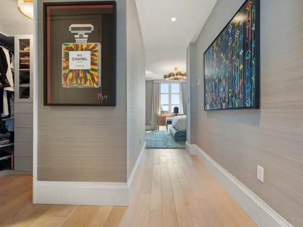 250 East 21st Street image 17 of 24