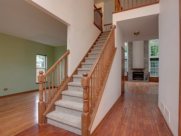 2nd image of 351 Cambridge Dr