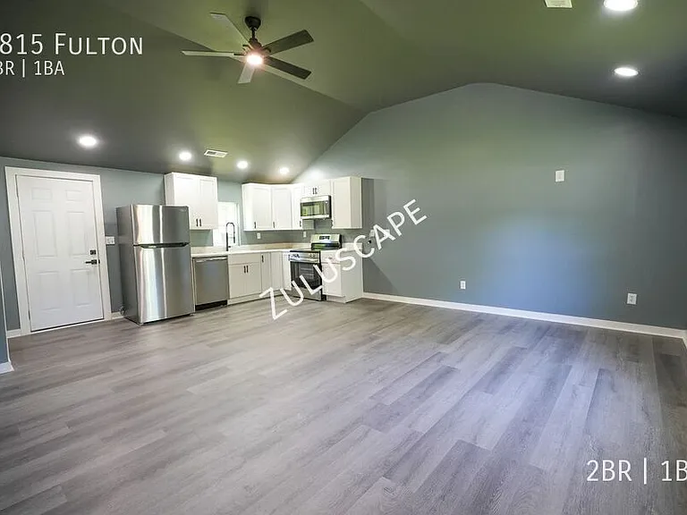 1815 Fulton Ave — Photo 2
