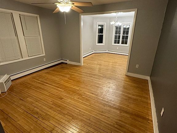 5th image of 93 Sterling St