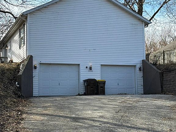 3rd image of 3420 La Salle Ave