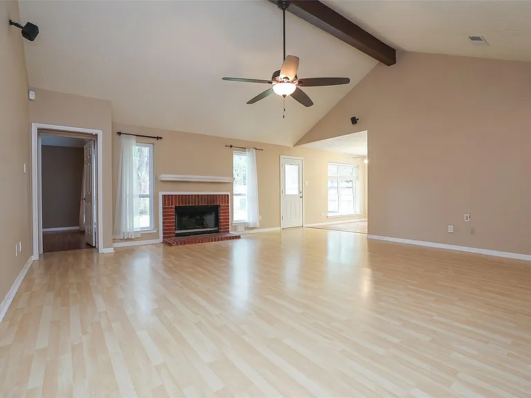 22815 Red River Dr — Photo 12