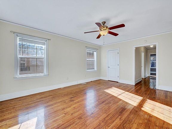 5th image of 507 W Waddell St