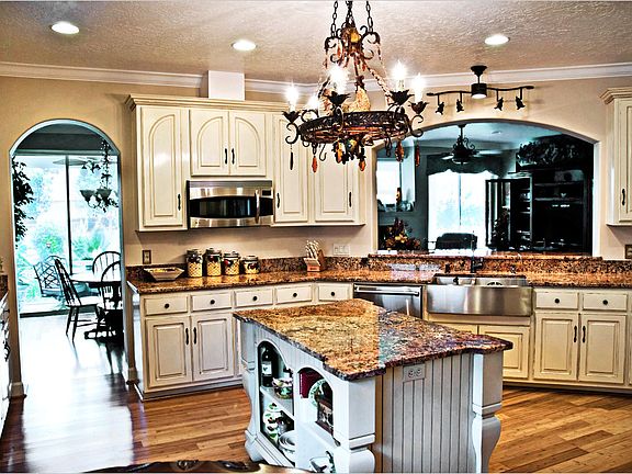 5th image of 242 Tequesta Dr