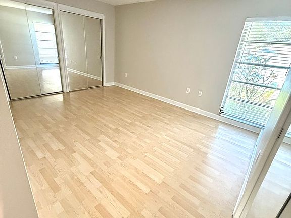 4th image of 2396 Orangepointe Ave