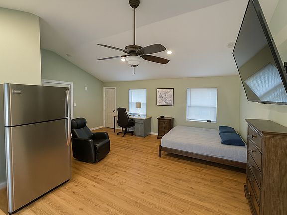 2nd image of 103 Bernice Dr #B