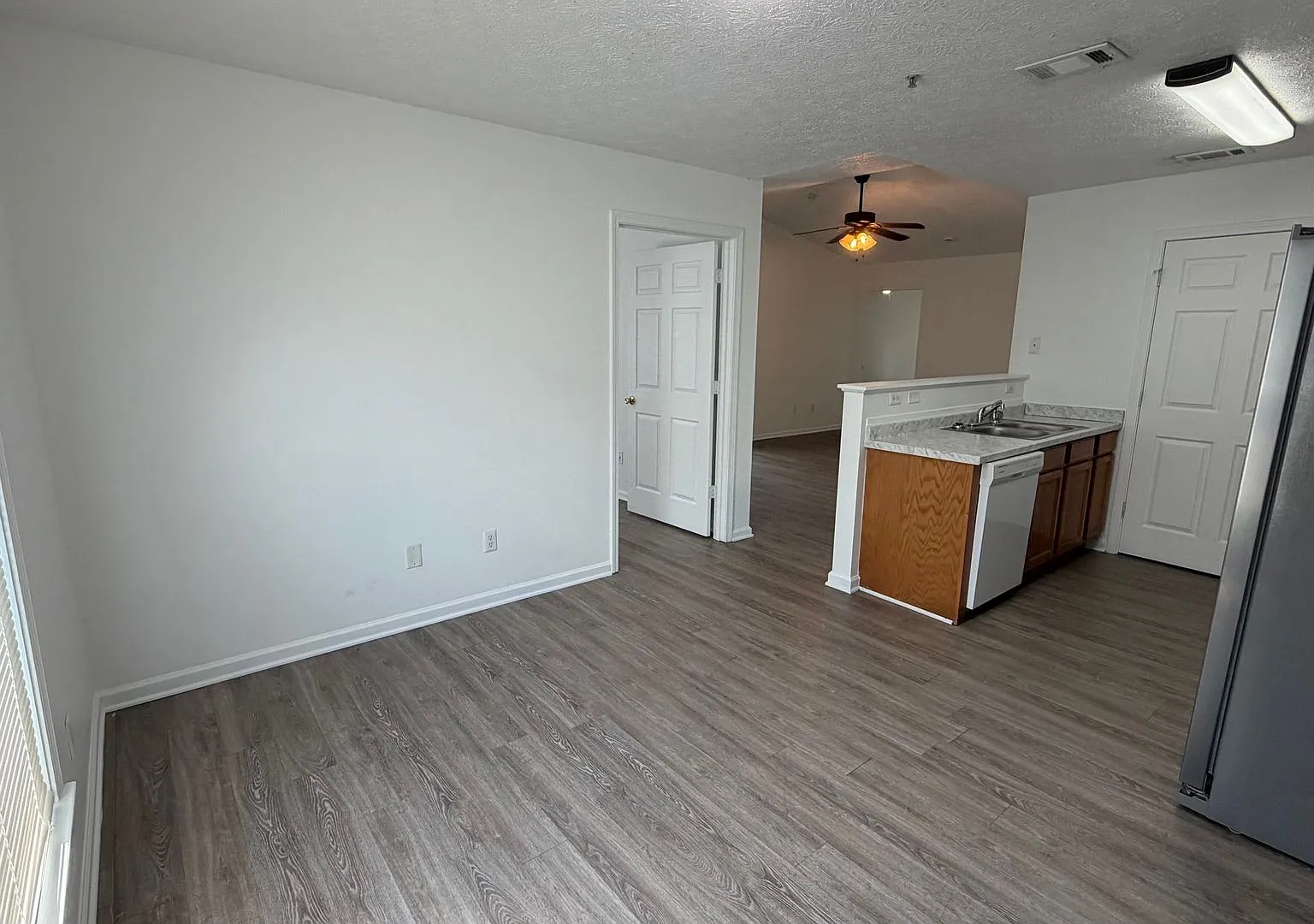 9131 Laird Street — Photo 2
