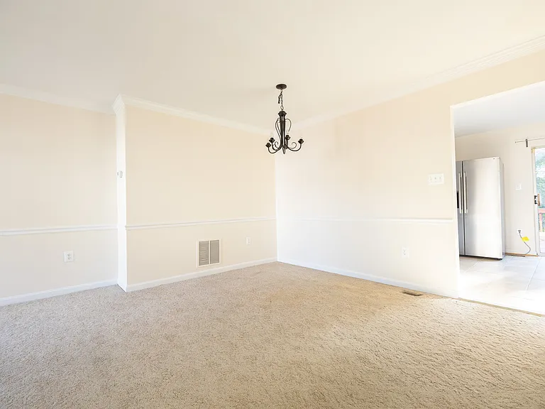 12866 Hyannis Ln — Photo 6