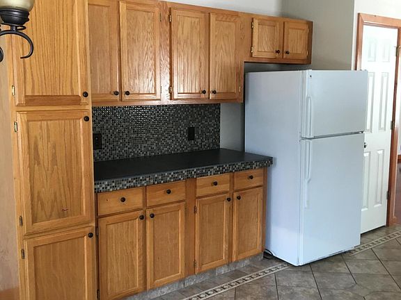 4th image of 23216 Maple Dr