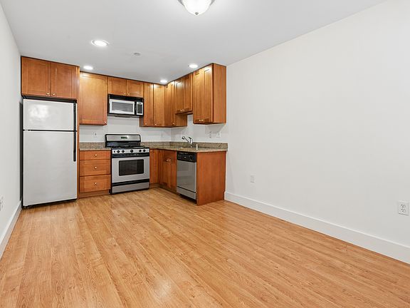 5th image of 55 Manchester St Unit 6